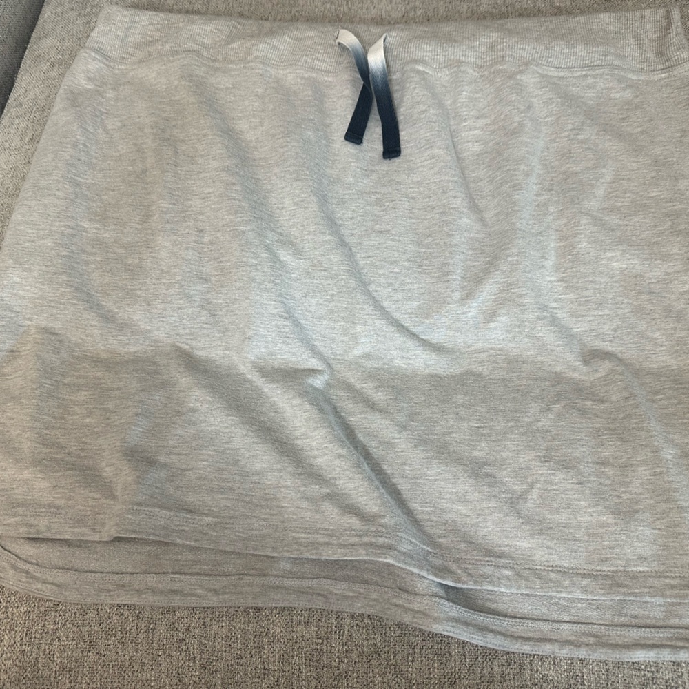 Bass gray sweats material skirt